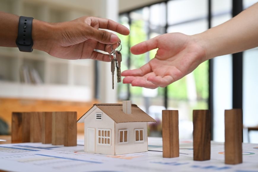 A legal guide to buying, owning, and selling Dubai property as an expat A legal guide to buying, owning, and selling Dubai property as an expat